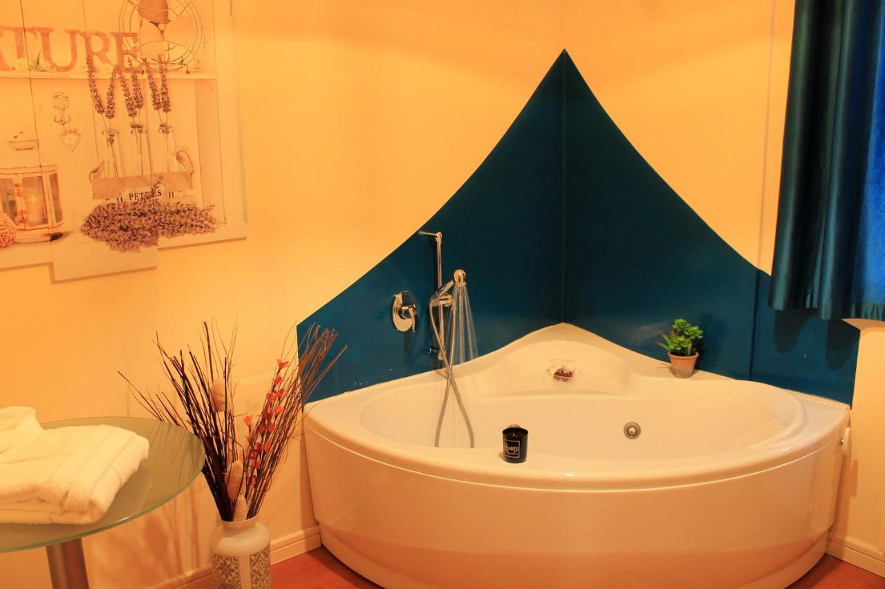 מטרה Bracco Rooms & Suites מראה חיצוני תמונה