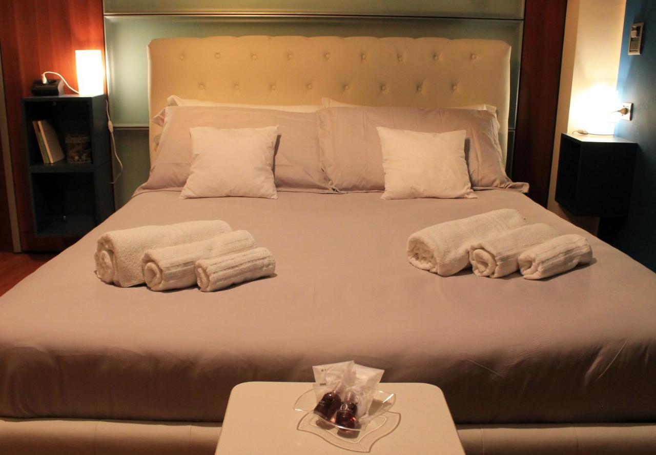 מטרה Bracco Rooms & Suites מראה חיצוני תמונה
